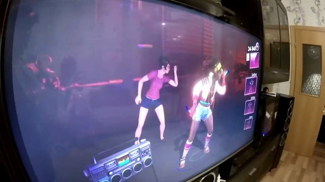 Играю в Xbox one, танцы, катаюсь на водных мотоциклах смотреть онлайн