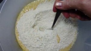 ТВОРОЖНО-БАНАНОВЫЕ ПОНЧИКИ