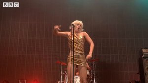 Amyl and the Sniffers - Knifey (Glastonbury 2022)