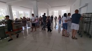 Абхазия 2023/ ОБЗОР отеля Гранд Отель Россия в Гудауте/Территория, питание, пляж, номер