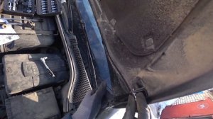 Газовый УПОР капота SKODA OCTAVIA.Замена шумоизоляции
