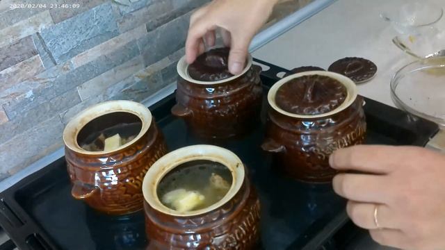 Картошка в горшочке,что может быть вкуснее.