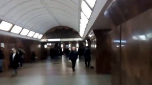 Москва 1219 станция метро Дмитровская осень день