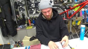 Обслуживание рулевой колонки  велосипеда | Maintenance of the steering column on a bicycle.