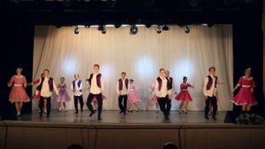 Эстрадный танец "Чубчик Кучерявый".
