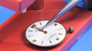 Удивительная работа часового мастера с механическими часами