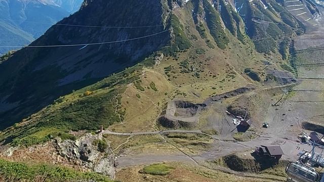 16  Наш Юг. Красная поляна в сентябре 2022. Прогулка в горах. Высота 2375 м Черная пирамида смотреть онлайн