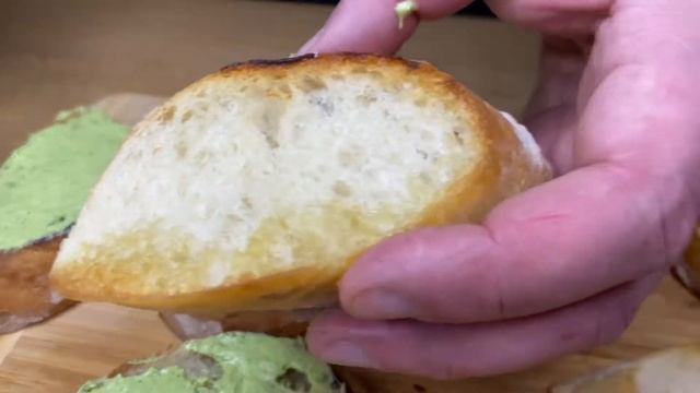 Идеальный завтрак. БУТЕРБРОДЫ с маслом со шпината. Питательный ОМЛЕТ. смотреть онлайн