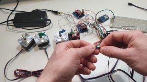GRBL ESP32 подключаем двигатели, шпиндель, SD карту