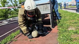 Команда Дальневосточного федерального округа в дисциплине "лучшее звено газодымозащитной службы"