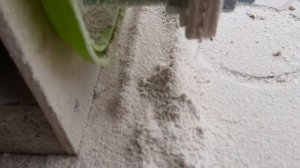 Мельница для цельнозерновой муки на каменных жерновах.