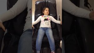 КРАШ-ТЕСТ МАССАЖНОГО КРЕСЛА. смешно! щекотно!