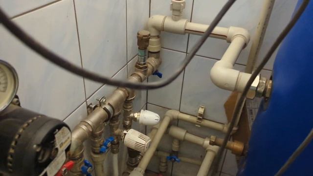 Генератор не вигідно! Опалення дому твердопаливним котлом без електрики. Тепло без газу і світла