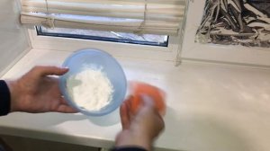 Как можно легко отмыть подоконник от жёлтых пятен, грязи, клея, плесени