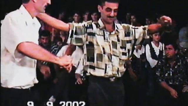 Talıb Məmmədov Qara Qız 2002 ci il Rövşən Hacıyevin Toyundan Qısa Bir Görüntü Xolmili Kənd Toyu смотреть онлайн