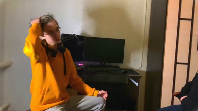 Взяли интервью у Дениса, как он живёт? Заработок и тд! смотреть онлайн