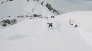 Freestyle skiing. Snowpark Krasnaya Polyana Resort, Russia. Трюки на лыжах в парке