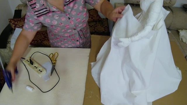 Большая Снегурочка. Мастер класс. Часть 4. Потихоньку одеваемся. смотреть онлайн