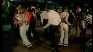 Dave Dee Dozey Beaky Mick & Tich - Bend It