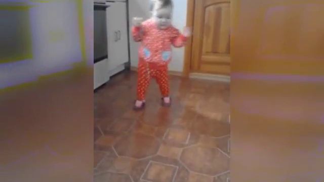 Моя любимая внучка Кирюша наконец-то пошла смотреть онлайн