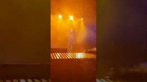 Волосы покрылись инеем,