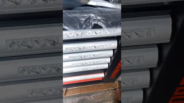 Тележка инструментальная на колёсах с боковым шкафом 150 предметов в наборе