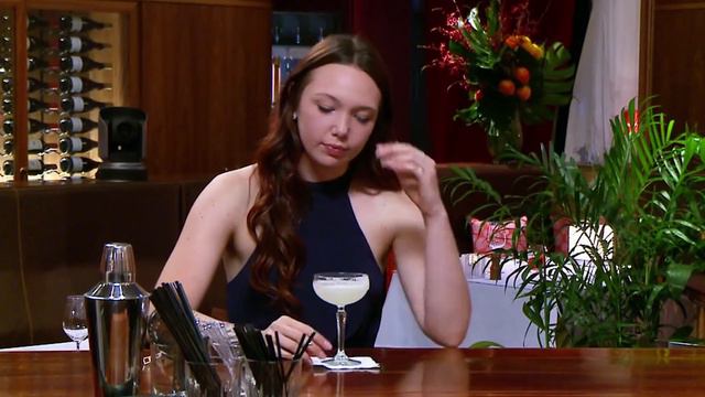 Art Student Frets Over Paying The Bill | First Dates Abroad
