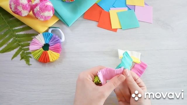 А как вам такой вариант? Помпоны из фоамирана/Pompões de Faamiran/МК/DIY/