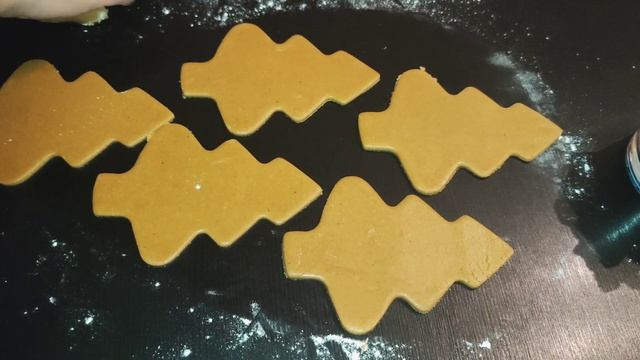 БЕСПОДОБНЫЕ ПРЯНИКИ ИЗ КОРИЦЫ К ЛЮБОМУ ПРАЗДНИКУ.INCREDIBLE CINNAMON GINGERBREAKS FOR THE HOLIDAY смотреть онлайн