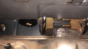 Как вручную отпустить задние подголовники Mercedes-Benz W210