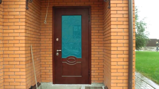 Стальная дверь. Отделка МДФ. Стеклопакет. Кованая решетка смотреть онлайн