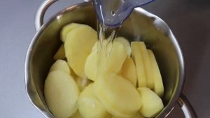 Картофель запечённый с розмарином и чесноком в духовке. Секрет очень вкусной картошки в духовке