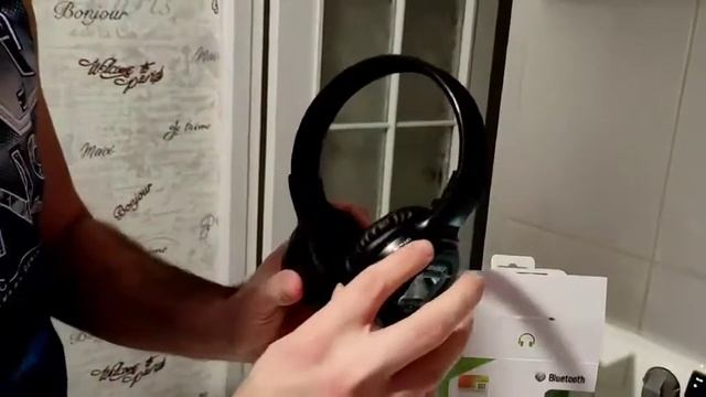 Распаковка недорогих блютуз наушников - бюджетные и неплохие беспроводные наушники