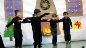 детский утренник в Греции Критский танец