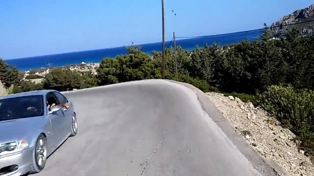 Спуск к пляжу Цамбика. Родос, Греция. смотреть онлайн