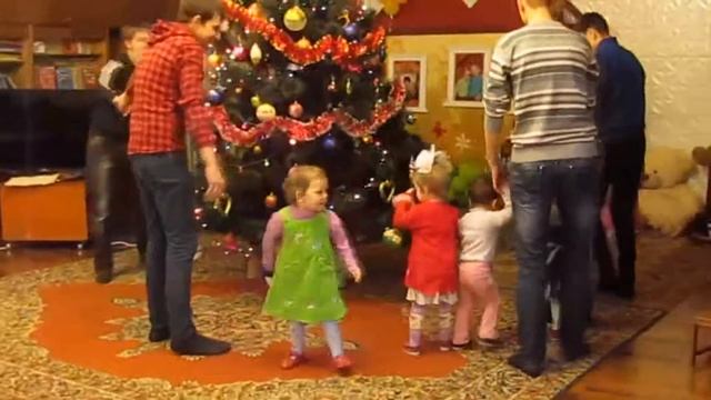 Ультрас "Авангарда" водят хоровод с детьми смотреть онлайн