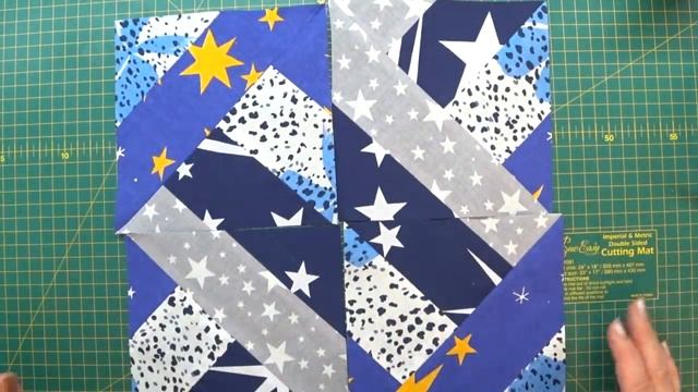 Утилизируем обрезки шьём из полосок ткани Лоскутный блок Пэчворк Бюджетные подарки смотреть онлайн