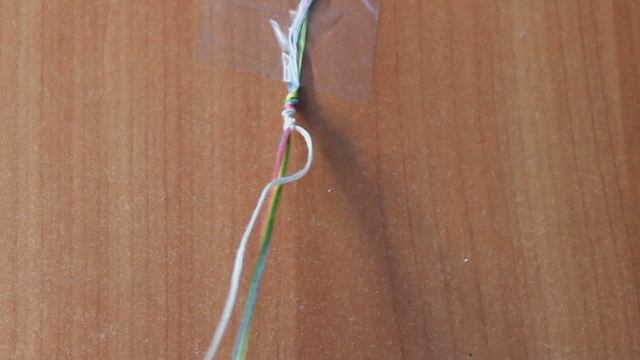 Как плести фенечку-шнурок / Как оплести наушники / Как плести фенечки смотреть онлайн