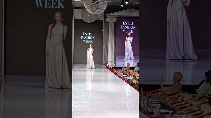 Немного оперы в торжественный день открытия #estetfashionweek #опера #fashion #fashionweek