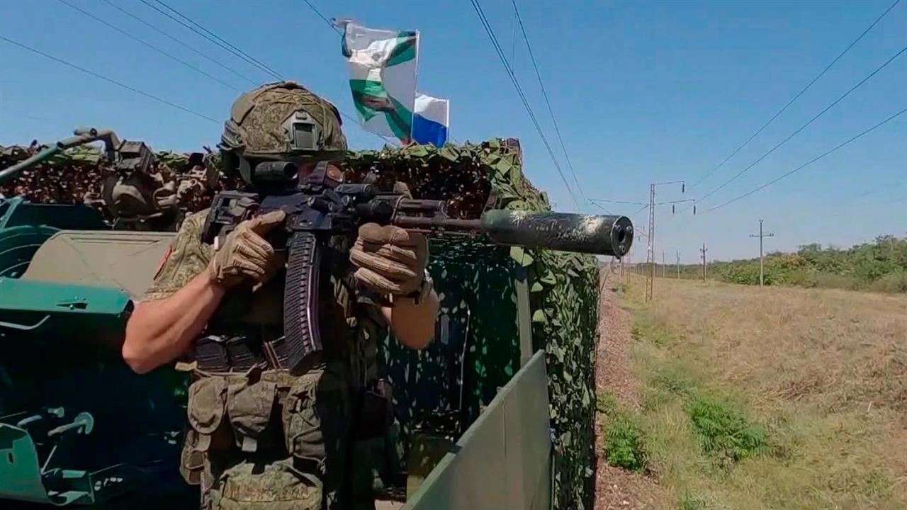 Бронепоезд "Байкал" в зоне СВО добрался до пункта назначения, обойдя все ловушки