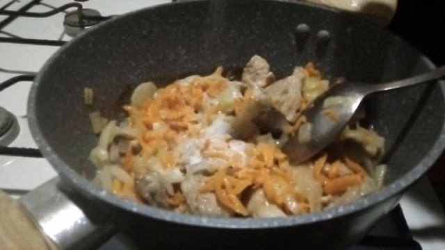 Необычный "ПЛОВ" из вермишели с мясом.