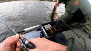 Ловля СУДАКА с ЛОДКИ на СПИННИНГ! Судак сходит с ума от этой ПРИМАНКИ - КЛЮЕТ НА КАЖДОМ ЗАБРОСЕ!