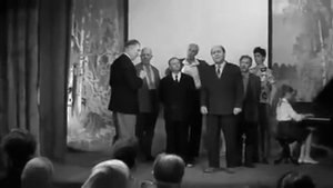 Е.Леонов - На речке, на речке на том бережочке.