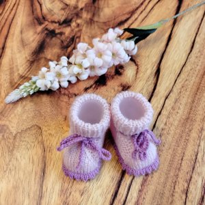 Вязаные пинетки для новорожденной девочки