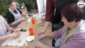 Делаем из глины керамическую посуду.