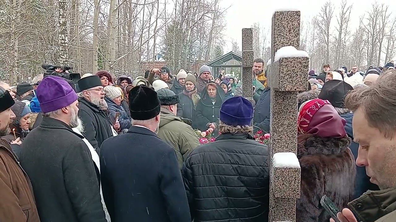 День памяти О. Василия Ермакова. Панихида на Серафимовском кладбище