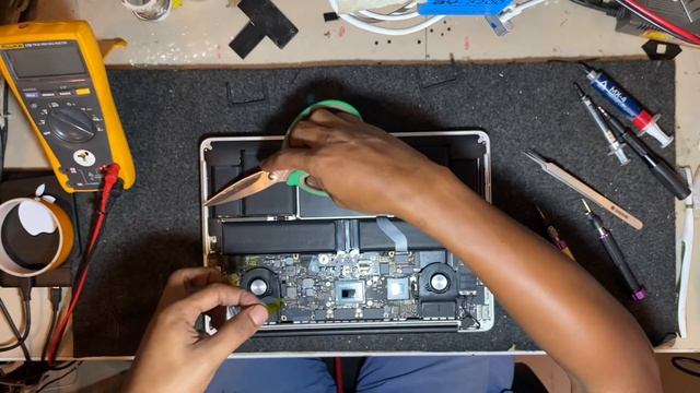 เปลี่ยนซิลิโคน Macbook A1425  ทำความสะอาด แมคบุ๊ค смотреть онлайн