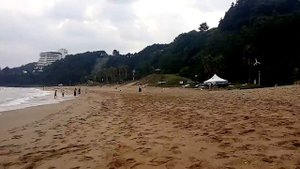 Пляж с цветным песком. Остров Чеджудо. Южная Корея