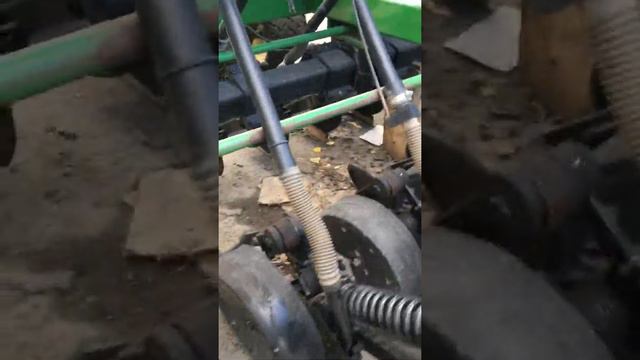 Зерновая сеялка механическая по нулевой технологии John Deere 1560 6,1 м 2005 г.в.
