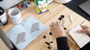 LEGO & Chill (40366) Building Chris McVeigh's Batman [Brick Sketches]